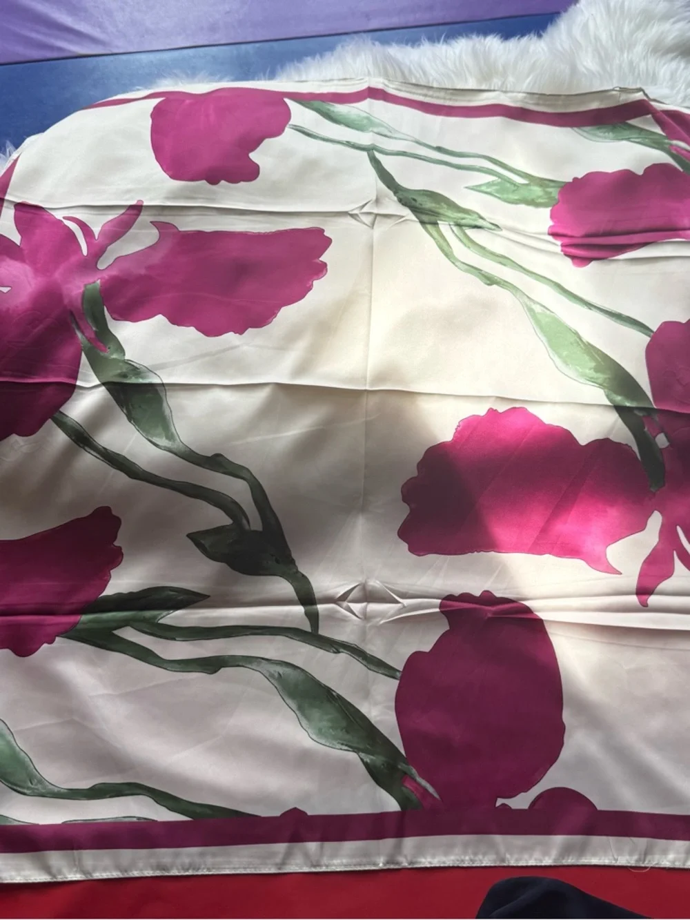 GIVENCHY luxury vibes pink white floral 35x35 inch scarf‼️LAST ONE LEFT